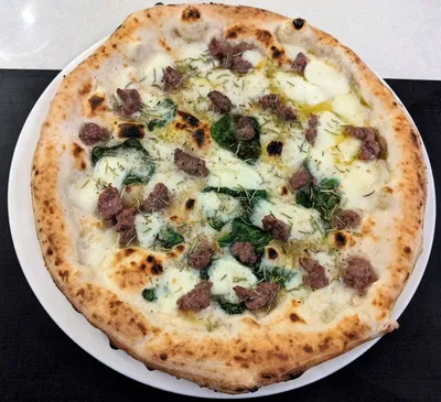 Pizzeria La Notizia 94 in Fuorigrotta, Naples - Garage Pizza