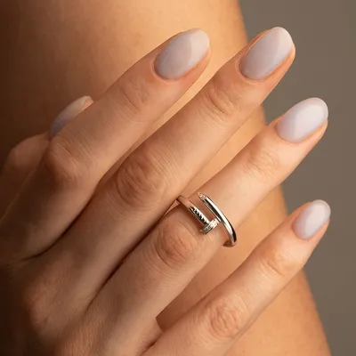 Обручальное кольцо американка из белого золота с гранями. Артикул ОК334Б:  цена, отзывы, фото – купить в интернет-магазине AURUM