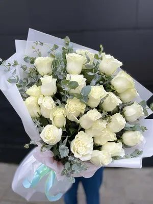 Букет из 25 белых роз в Каратау заказать с доставкой 🌷