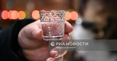 русская водка с икрой День рождения русской водки Креатив Advertology.Ru  #yandeximages | Vodka, Best tasting vodka, Alcoholic drinks