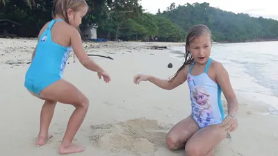 Замки из песка: как защитить детей на пляже | Статьи | Известия