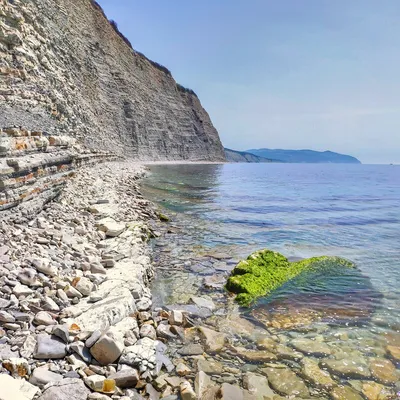 Дикий пляж в Форосе, Крым