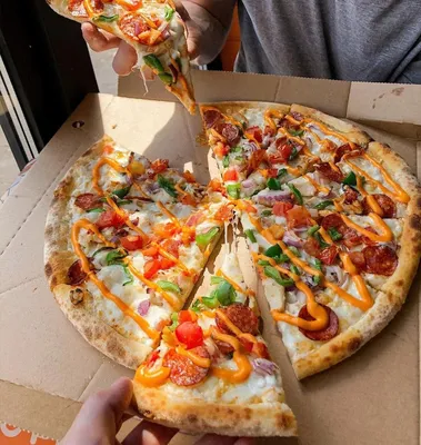 Смотрите, какая акция: \"Додо Пицца\": пиццы 30 и 35 см! На доставку, в  ресторане + на самовывоз со скидкой 30% от Slivki.by