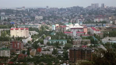 В Махачкале открыли памятник узбекским строителям — видео