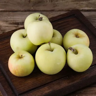 Яблоки белый налив (прозрачные, …» — создано в Шедевруме
