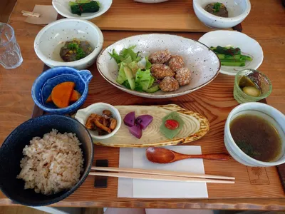 Великолепие морепродуктов: фотографии, отображающие высококачественные продукты в японской кухне