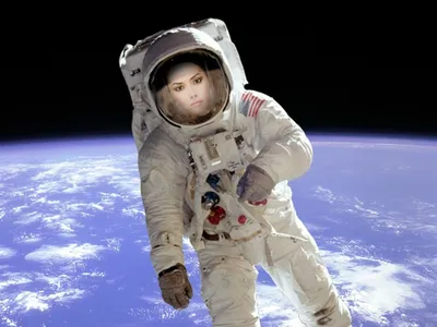 Российский космонавт опубликовал снимки после выхода в открытый космос:  Общество: Облгазета
