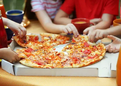 Вредна ли пицца для детей? Развенчиваем популярный миф