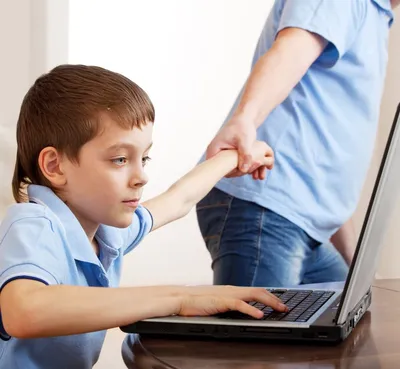 Сколько ребенку можно сидеть за компьютером? ☰ Polycent — детский  образовательный центр