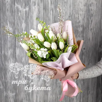 Букет из 25 белых тюльпанов купить в Твери по цене 3000 рублей | Камелия