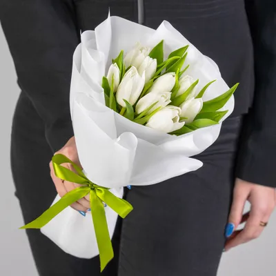 Букет из 15 белых тюльпанов купить по цене 1950.00 руб. в Екатеринбурге |  Интернет-магазин Академия чудес