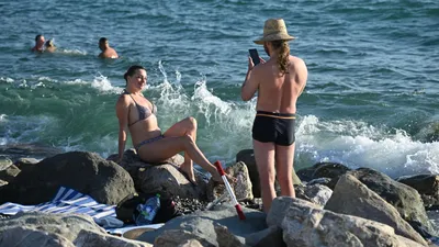Люди На Пляже, В Байона, Галиция, Испания. Фотография, картинки,  изображения и сток-фотография без роялти. Image 31917828