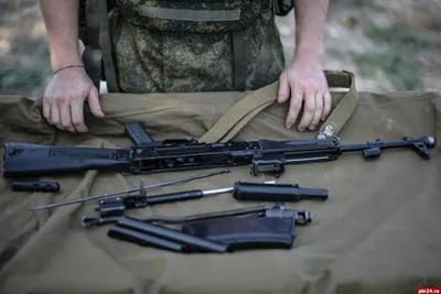 Новосибирская полиция нашла раритетное оружие американских гангстеров,  которое пытались продать на черном рынке - KP.RU