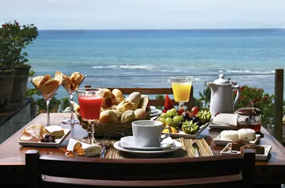 Maria - Английский завтрак на берегу моря после утреннего... | Facebook