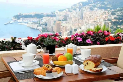Завтрак на берегу моря» — создано в Шедевруме