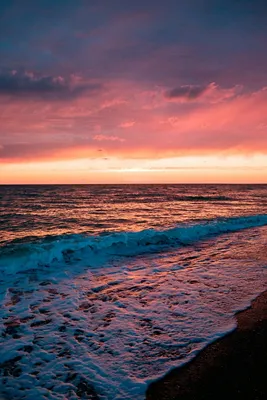 Волны, лето, море и красивый закат | Sunset wallpaper, Sky aesthetic, Ocean  wallpaper