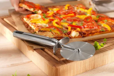 Пицца ПРАДО - \"Ченто перченто\" - это не просто красивая фраза, это ещё и  отсылка к качеству нашей стопроцентно идеальной пиццы ??. Тающий сыр,  свежие томаты, обилие оливок - такую пиццу хочется