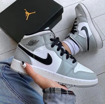 Кроссовки Nike Air Jordan 1 Mid Grey White купить онлайн СПб