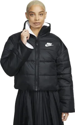 Куртка женская Nike DQ6863 черная M - купить в Москве, цены на Мегамаркет
