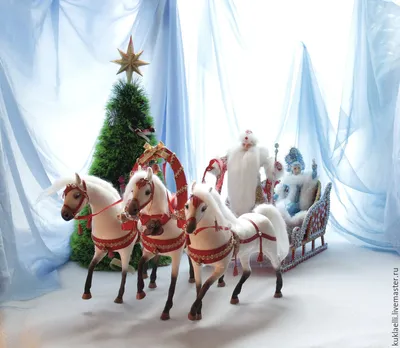 Новогодние лошади с Санта-Клаусом Иллюстрация штока - иллюстрации  насчитывающей мило, езда: 161257231