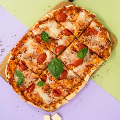 Пицца Маргарита заказать с доставкой на дом — купить пиццу по низкой цене,  бесплатная доставка из пиццерии Додо
