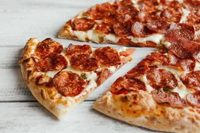 Easy Pepperoni Pizza Recipe - I Heart Naptime