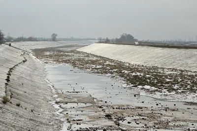 Северо-Крымский канал чистят от водорослей (фото) - газета «Кафа» новости  Феодосии и Крыма