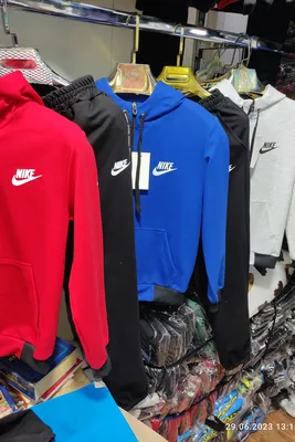 Спортивный костюм Nike M F.C. Paris Saint-Germain Strike Hooded Tracksuit  (DN1254-011) купить за 15655 руб. в интернет-магазине
