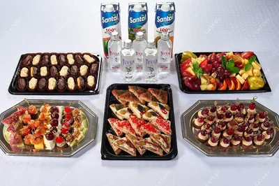 Фотография стола с едой для праздничного стола