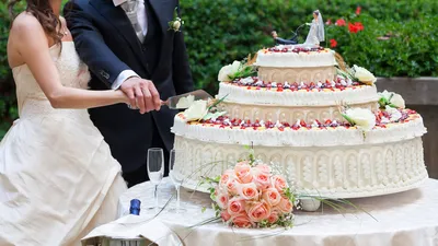 Свадебный торт с сердцами, Кондитерские и пекарни в Москве, купить по цене  16000 RUB, Свадебные торты в Tfd_cake с доставкой | Flowwow