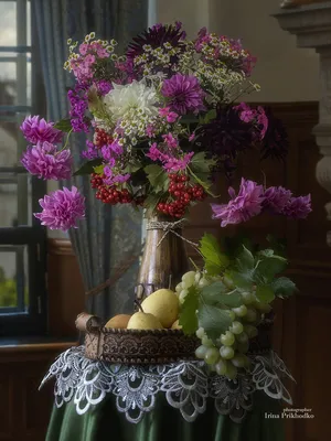цветы и фрукты стоковое фото. изображение насчитывающей вечнозеленый -  226080542