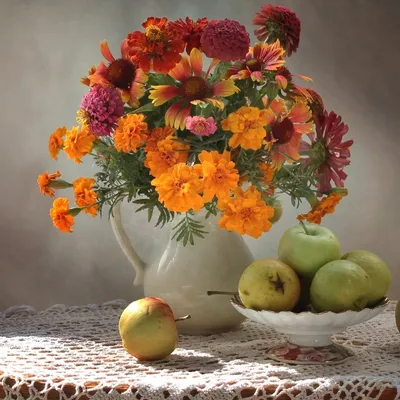 Скачать 1152x864 картина, натюрморт, столик, цветы, фрукты, ягоды, розы,  гвоздики, яблоки, ландыши, папоротник обои, картинки стандарт 4:3