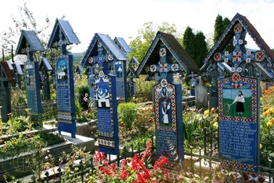 Юмор на кладбище в Румынии | Туры из Ростова-на-Дону