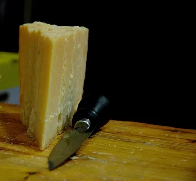 Вид швейцарского сыра