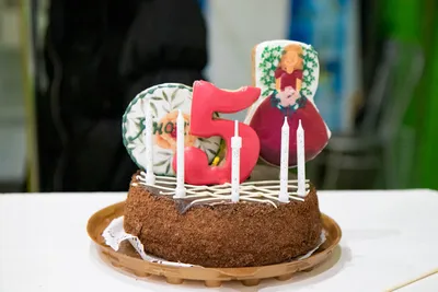 Купить торт Холодное сердце для девочки 5 лет от 2 190 ₽ с доставкой в  Москве