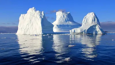 айсберг плавающий в море с большой подводной частью Фото Фон И картинка для  бесплатной загрузки - Pngtree