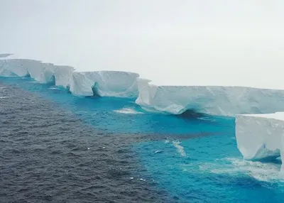Айсберг-рекордсмен: новый ледяной остров вышел в море Уэдделла