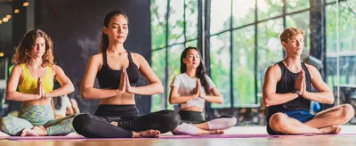 Йога на природе - Студия йоги «ИНДРА», студия обучающая хатха-йоге по  методу Б.К.С. Айенгара.