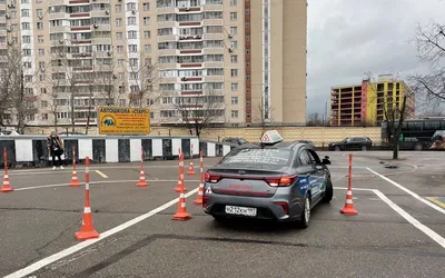 Автошкола АВТОКОМ — За правами — к нам!