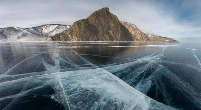 Самый популярный тур на Байкал зимой — Байкальский лед