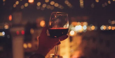 Бокал красного вина полезен для здоровья? На самом деле, нет — ЗдоровьеИнфо