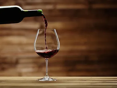 Фейк: «Бокал красного вина приравнивается к часу тренировок» - StopFake!