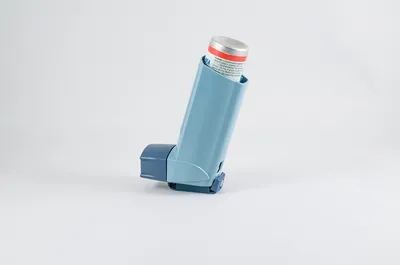 Частная клиника Gatling Med - 🏥Бронхиальная астма Бронхиальная астма — это  заболевание, характерным проявлением которого является хроническое  воспаление дыхательных путей, респираторные симптомы которые варьируют по  времени и интенсивности и ...