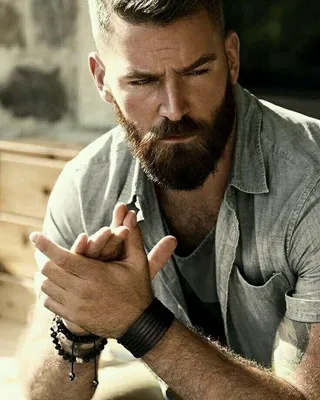 Брутальный мужчина с бородой | Beard styles, Beard, Bearded men