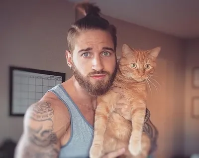 15 «доказательств» того, что брутальные мужчины тоже любят котиков | Ваша  Планета | Дзен