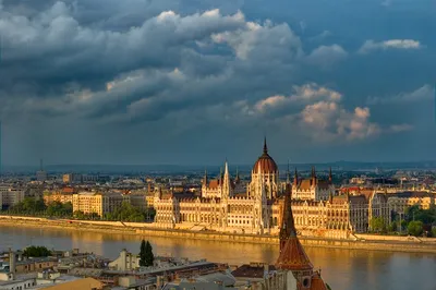 Новый год в Будапеште, 5 дней - тур по маршруту Кестхей - Балатон - Хевиз -  Сентендре - Эстергом - Будапешт. Описание экскурсии, цены и отзывы.