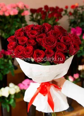 Огромный букет цветов с шаром \"Самой лучшей маме и бабушке на день рождения\",  артикул: 333083916, с доставкой в город Москва (внутри МКАД)