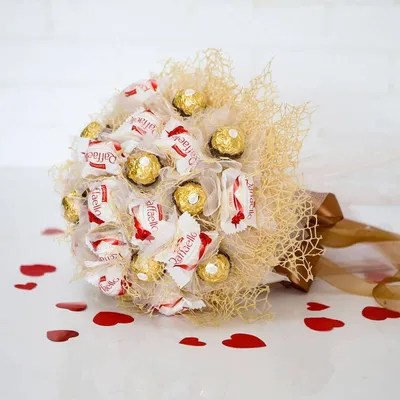 Сладкий букет из конфет в Москве на день рождения 2500-4000 рублей