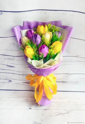 Купить букет из 21 разноцветного тюльпана на 8 марта в Туле