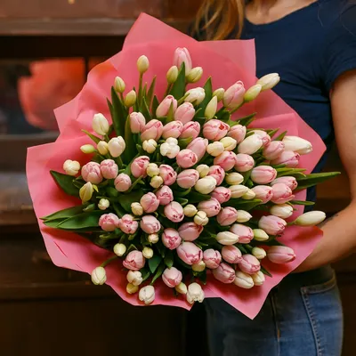 Купить букет цветов на 8 марта из 15 тюльпанов в Благовещенске